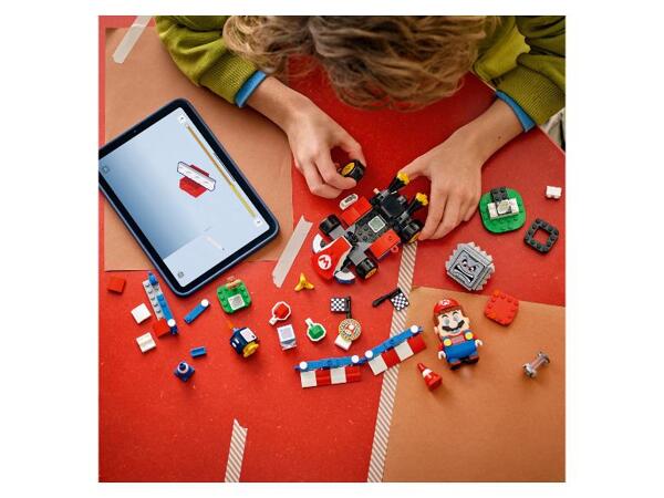 72043 Mario Kart™ – Interaktivní LEGO(R) Mario™ a Standard Kart