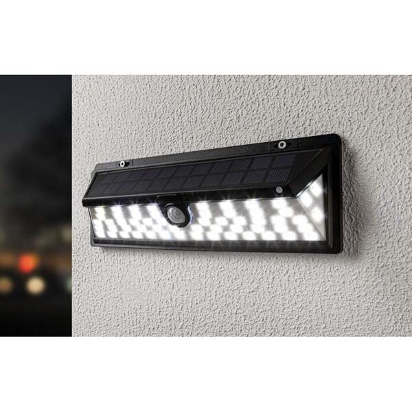 Lampe murale solaire