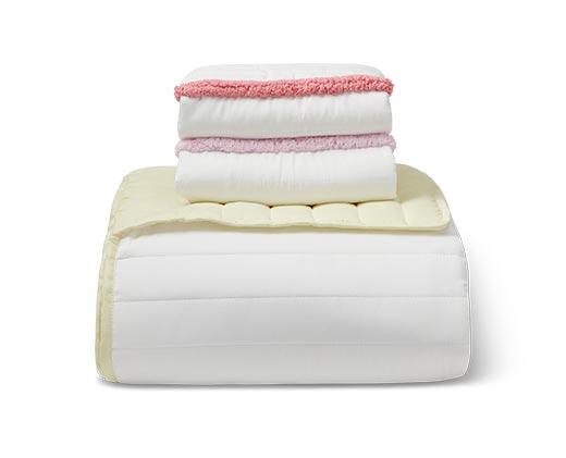 Huntington Home 
 Twin or Full Reversible Quilt Set