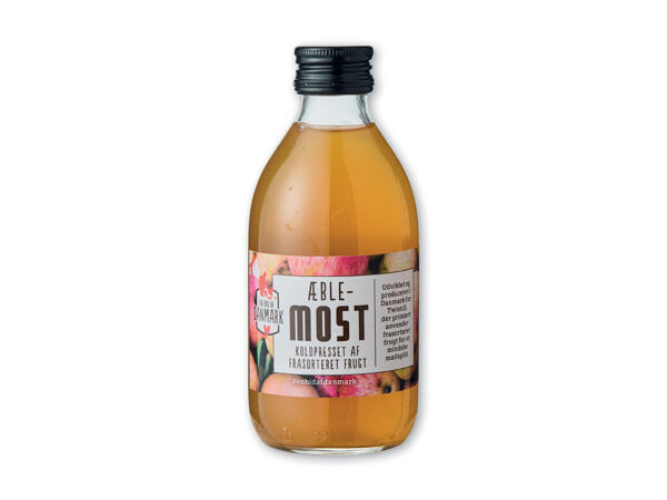 Æble-, appelsin- eller æble- og hyldeblomstjuice