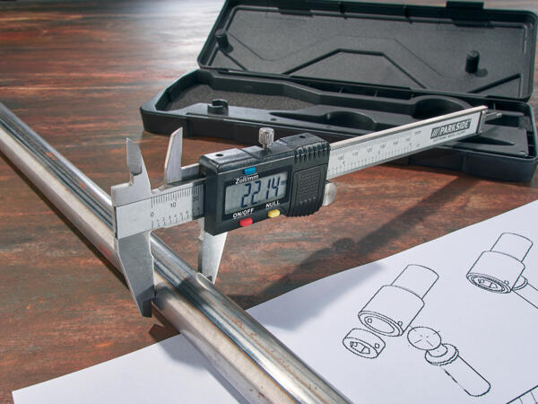 Digital Calliper or Digital Angle Finder