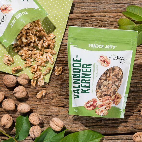 TRADER JOE'S 	 				Valnøddekerner