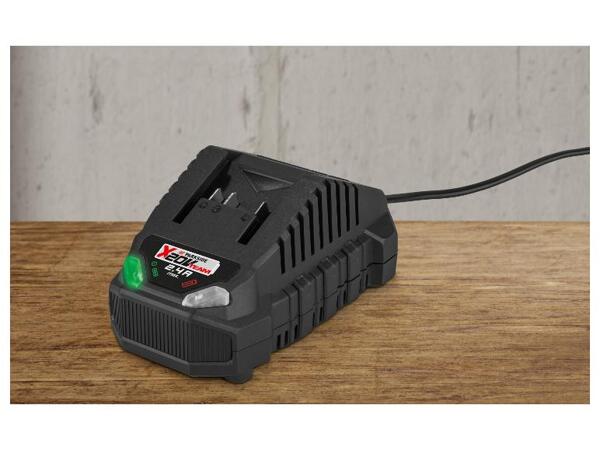 Nabíječka 20 V / 2,4 A PLG 20 C1