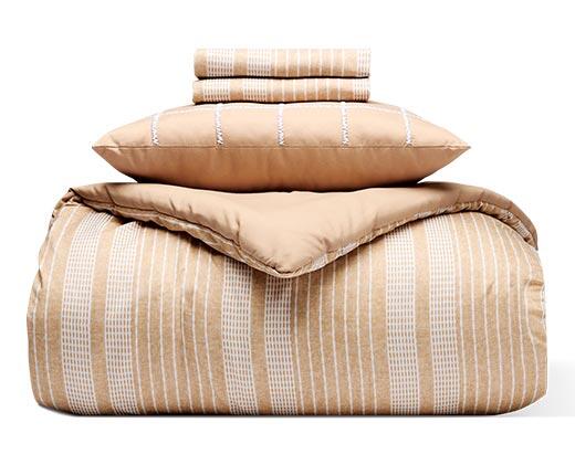 Huntington Home
Queen or King 4-Piece Bedding Set