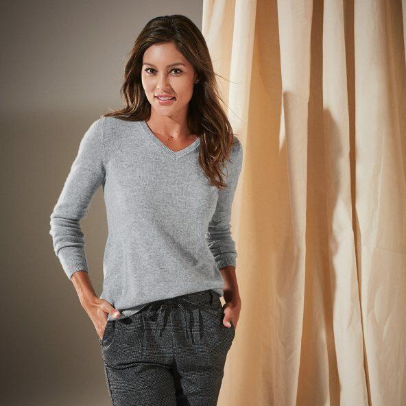 UP2Fashion(R) 				Kasjmieren trui voor dames