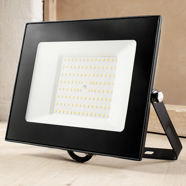 Hochleistungs-LED-Flutlicht 8.700 lm