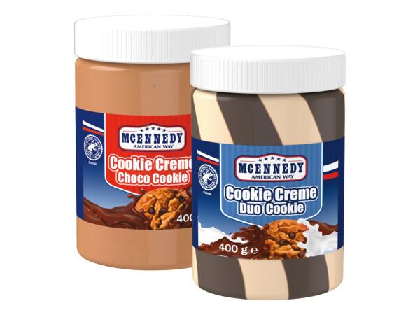 Spreadable Cream with Cookie Pieces