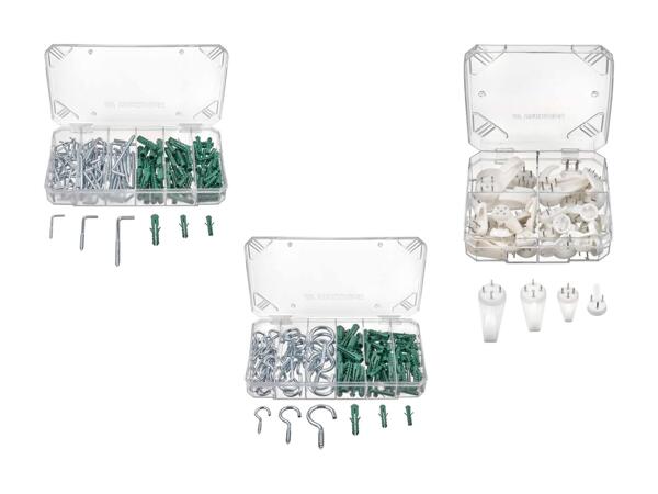 Set de crochets et de chevilles