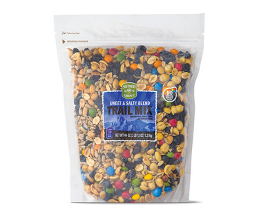 Southern Grove Sweet & Salty Blend Trail Mix