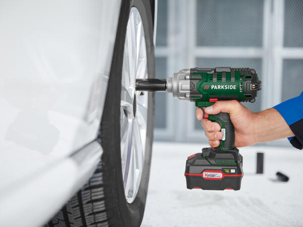 Cordless Vehicle Impact Wrench 20V