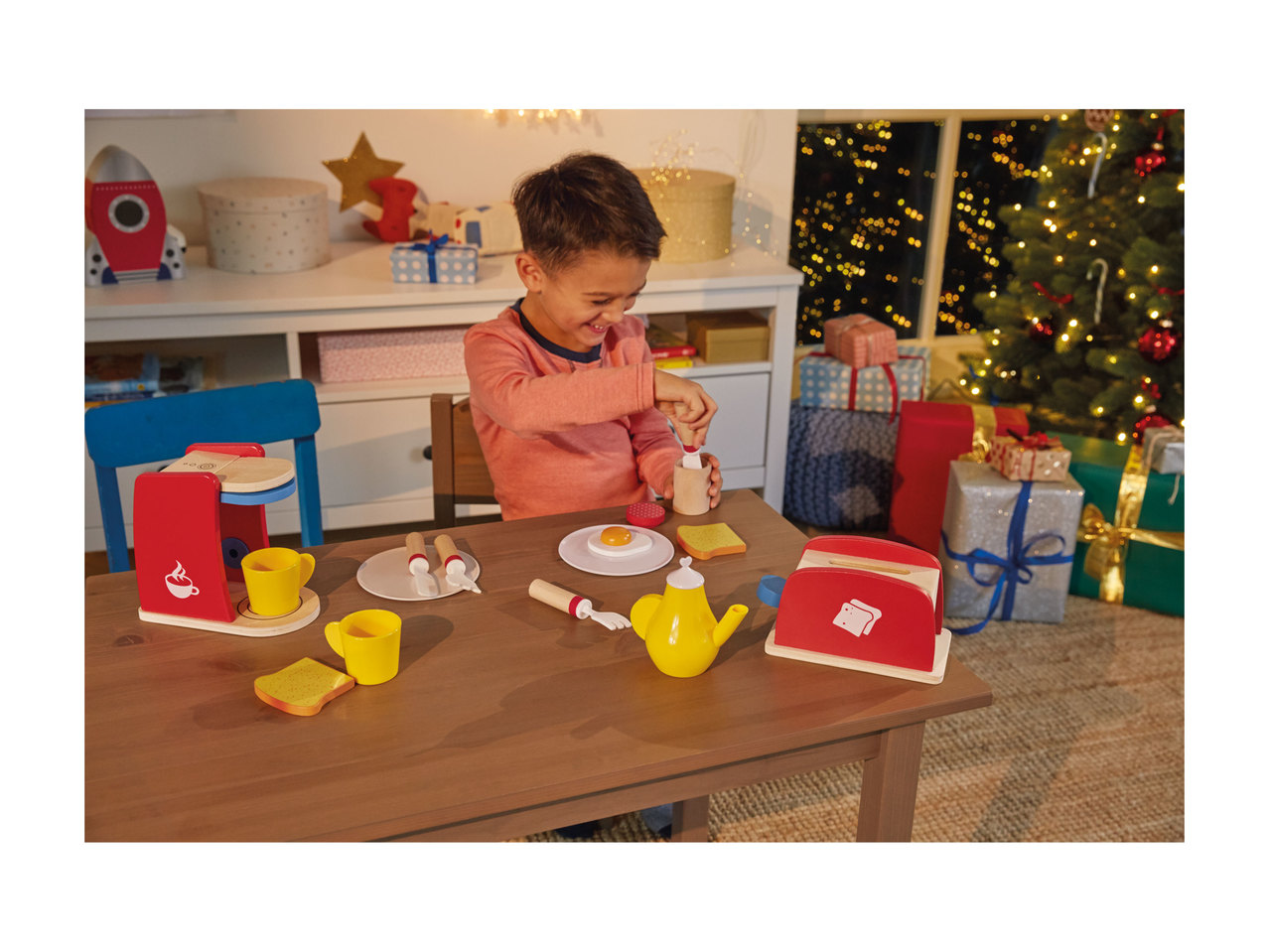Playtive Junior Wooden Cookware Set1