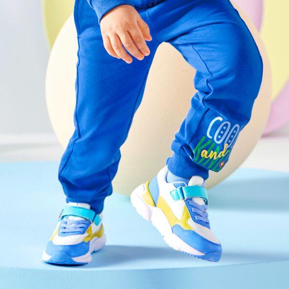 DISNEY(R)/NICKELODEON(R)/MARVEL(R) 				Sneakers pour enfants