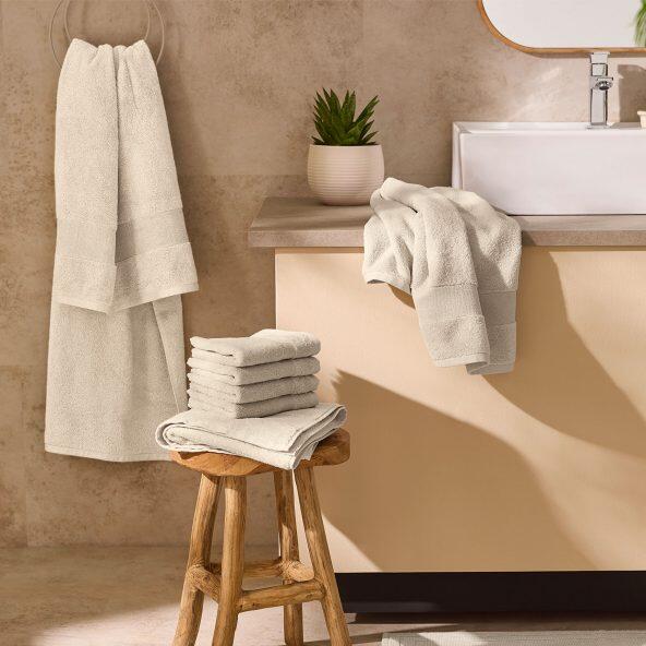 NOVITESSE(R) 				Badehandtuch oder 2er-Set Handtücher