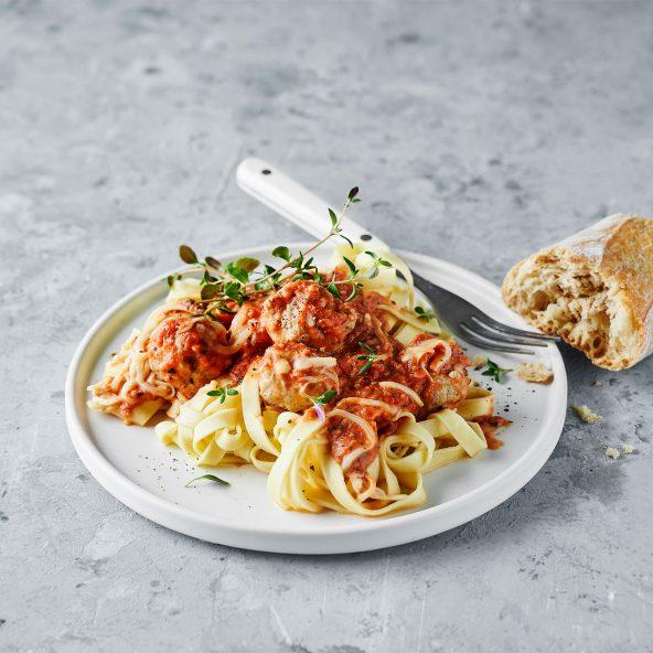 Kødboller i tomatsauce