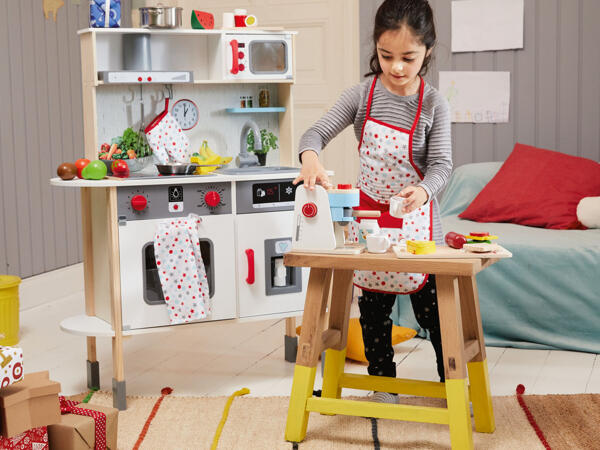 Play Kitchen
