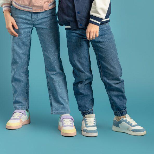L&D(R) 				Leuchtende Sneakers