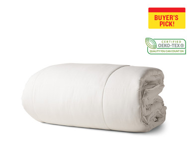 Huntington Home Full/Queen or King Down Alternative Comforter