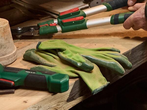 Nitrile Gardening Gloves