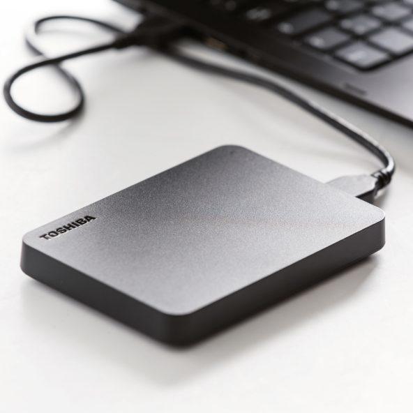 Mobiele harde schijf van 2 TB