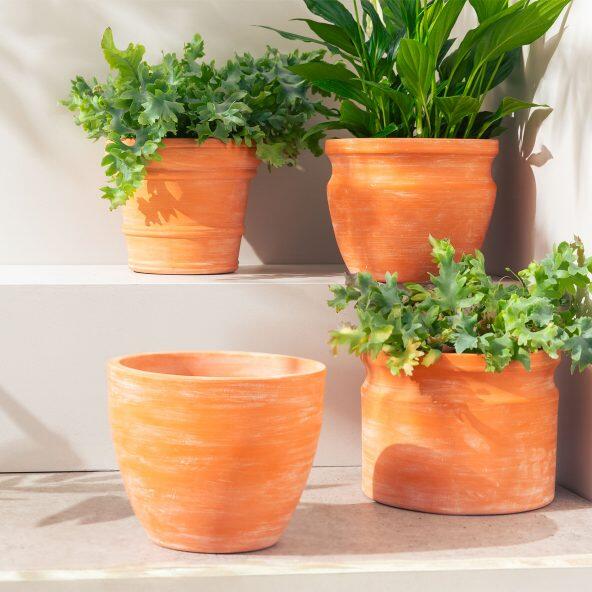 BELAVI(R) 				Pot à fleurs en terre cuite