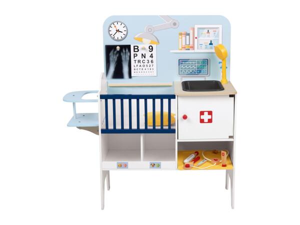 Playtive 2-in-1 Baby Clinic and Vets - 10 Piece Set