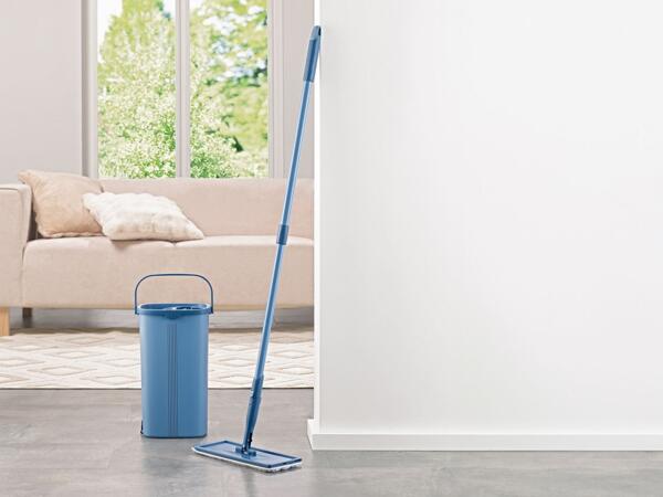 Floor mop set with bucket