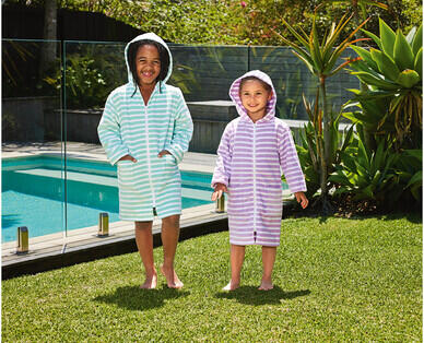 Children's Zip-Up Hooded Towel