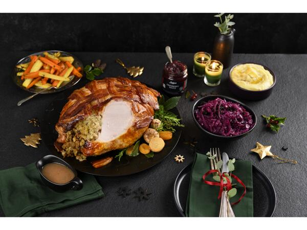 Turkey Crown Dressed with Bacon Lattice 2.4kg