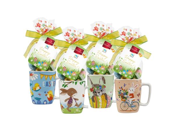 Mug with chocolate