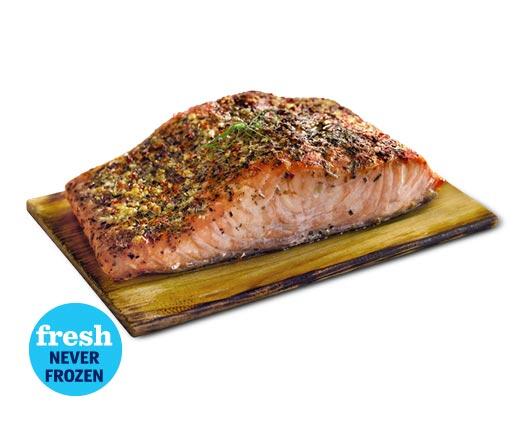 Fresh Sweet & Smoky Atlantic Salmon on a Cedar Plank