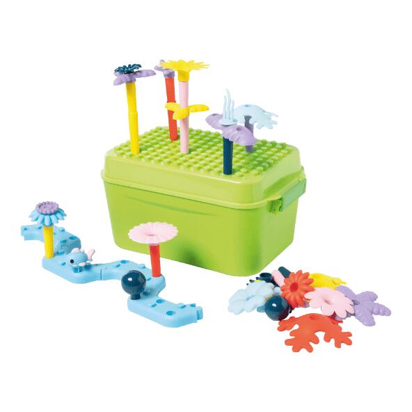 PLAYLAND(R) 				Kit de construction en plastique