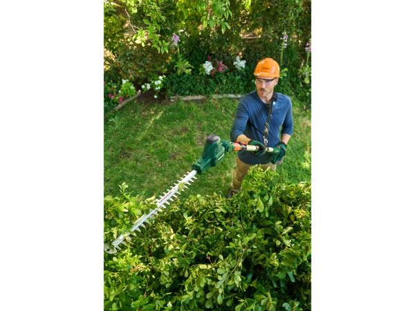 20V Cordless Extendable Hedge Trimmer