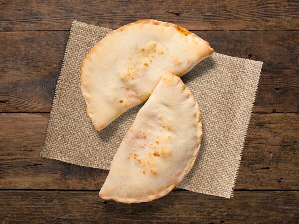 Pizza calzone margherita (action valable uniquement au Tessin)