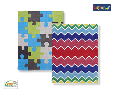 TUFTED RUG