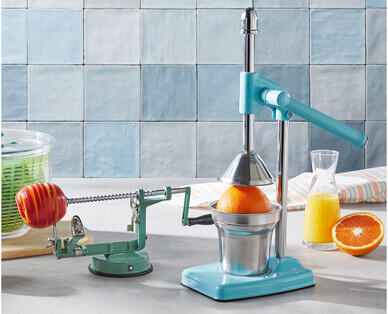 Fruit and Vegetable Spiraliser or Deluxe Juicer