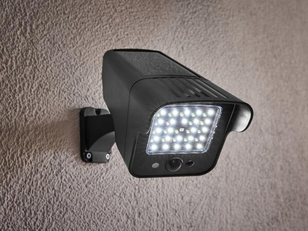 Motion Sensor Light with Dummy Camera