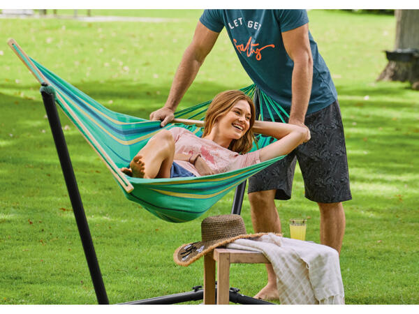 HAMMOCK WITH FRAME