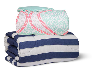 Huntington Home Twin or Full Reversible Microfiber Comforter