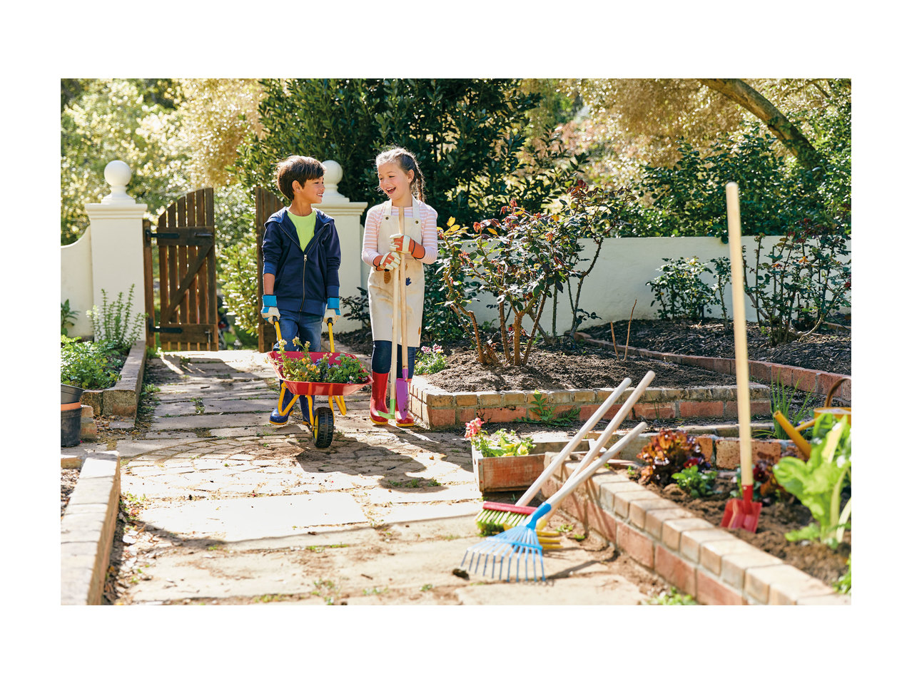 Playtive Junior Kids' Garden Tool1
