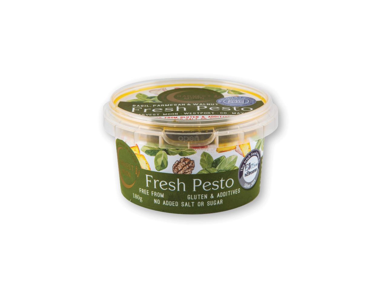 HARVEST MOON Gluten Free Fresh Basil, Parmesan & Walnut Pesto