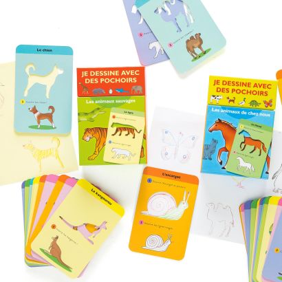 Coffret à dessin avec pochoirs