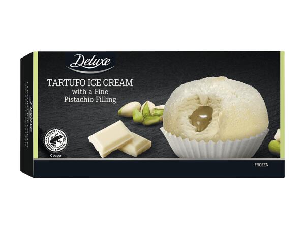 Glace Tartufo avec coeur aux pistaches