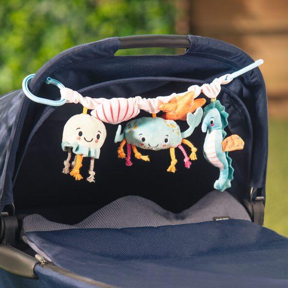 PLAYLAND(R) 				Jouets en peluche pour bébés