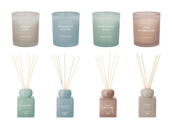 Bougie parfumée/bâtonnets d'encens dans un verre