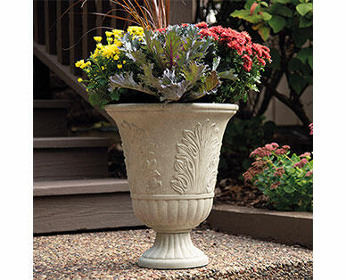 Gardenline Urn Planter