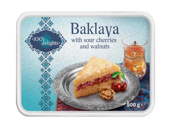 Baklava con noci e ciliegie
