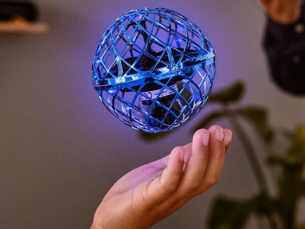Flying Spinner with LED Lights