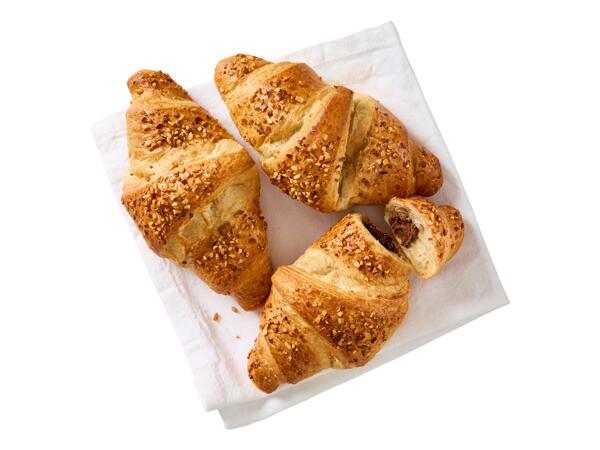 Croissant s nugátovým krémem
