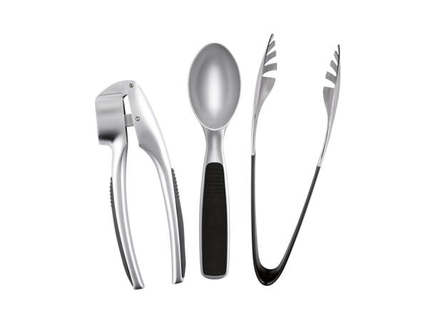 KUCHYŇSKÉ POMŮCKY