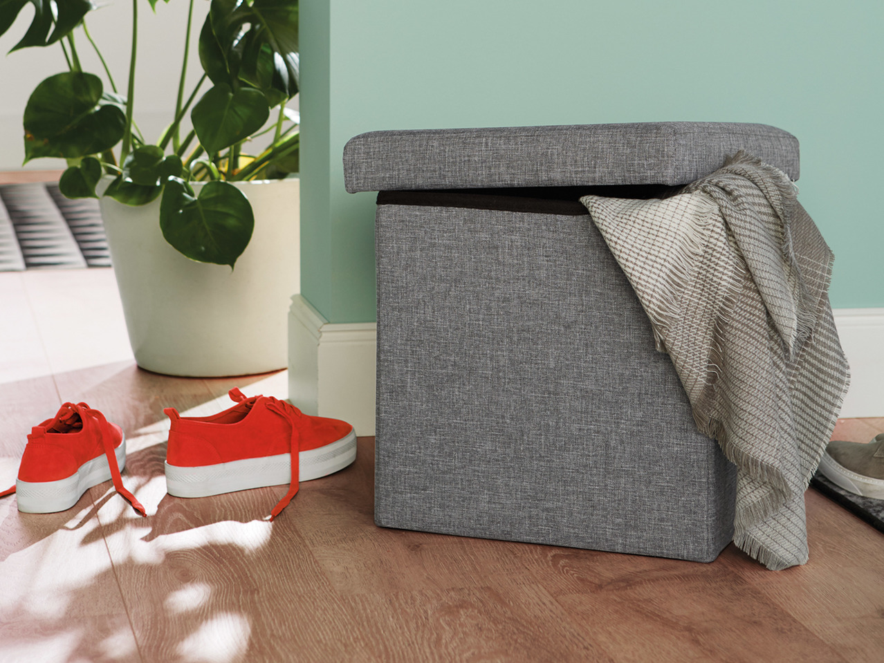 Livarno Living Storage Ottoman1
